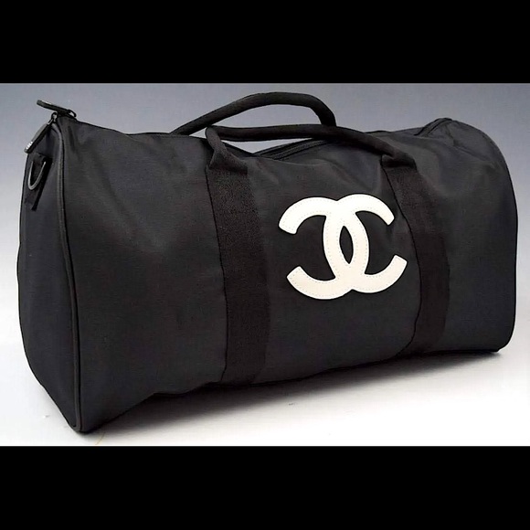 What’s In My Gym Bag For Women's (2021)